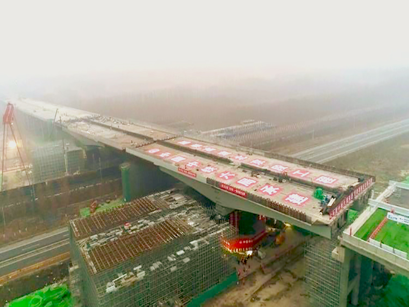 我公司監(jiān)理的延崇高速、新機(jī)場(chǎng)軌道兩項(xiàng)目榮獲第十四屆“中國(guó)鋼結(jié)構(gòu)金獎(jiǎng)”榮譽(yù)稱號(hào)